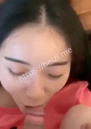 新疆美女暧昧互动细节