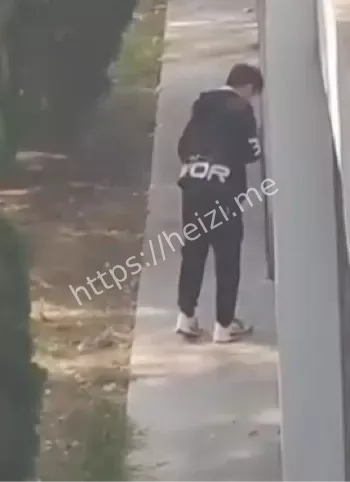 男生偷红色内裤