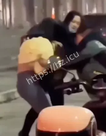 青岛汽车站硬核捉奸