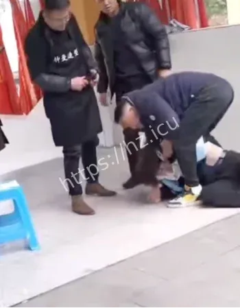 垫江一中校方通报回应